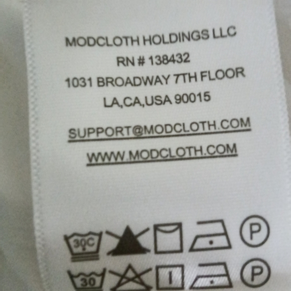 Modcloth Boho on the Range Smocked Maxi Dress Faces Print Medium NWT Rar… - Picture 15 of 16